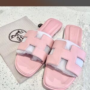 Pink Hermes Oran Slide Sandals - Women's Slip-On size 7 comes with dust bag